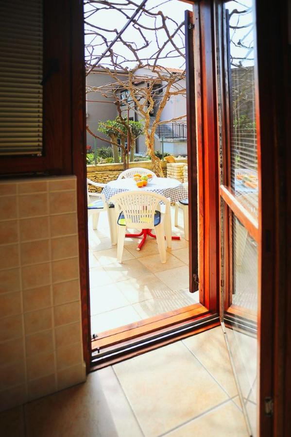 Apartmani Anita Медулин Экстерьер фото